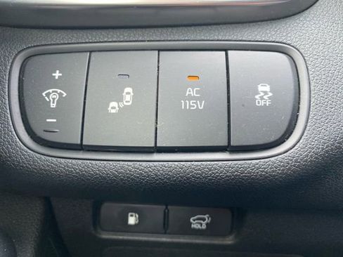 Used 2017 Kia Sorento SX image 15