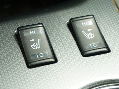 Used 2019 Nissan Pathfinder SL image 24