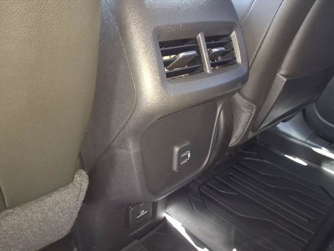 Used 2022 GMC Terrain SLT w/ Tech Package AWD/4WD image 16