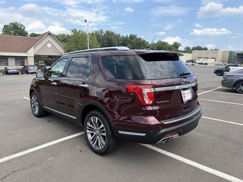 Used 2018 Ford Explorer Platinum AWD/4WD image 5