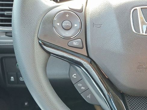 Used 2018 Honda HR-V EX image 23