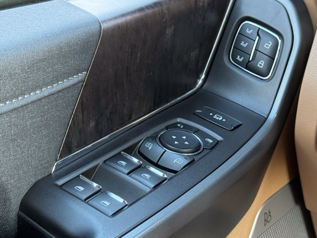 Used 2024 Ford F250 Lariat w/ Sport Appearance Package AWD/4WD image 30