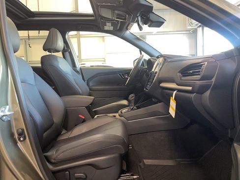 Used 2025 Subaru Forester Limited image 23