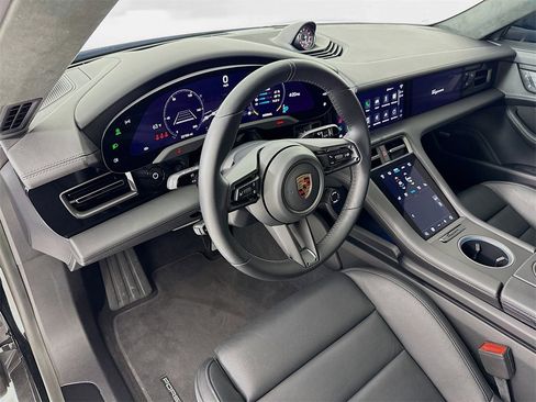 Certified 2023 Porsche Taycan GTS image 4