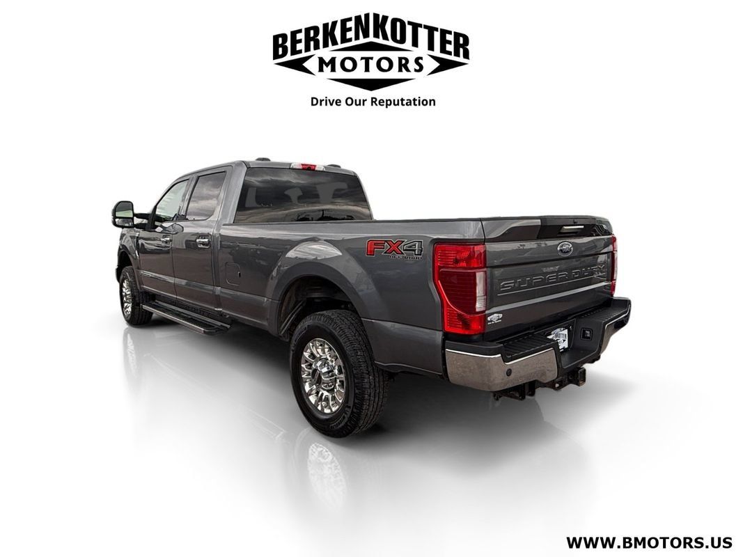 Used 2021 Ford F350 XLT w/ XLT Premium Package AWD/4WD image 5