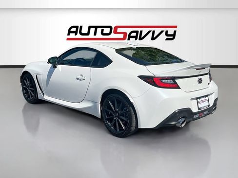 Used 2023 Toyota GR86 Premium RWD image 5