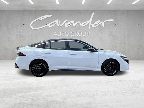 New 2026 Nissan Sentra SR image 17