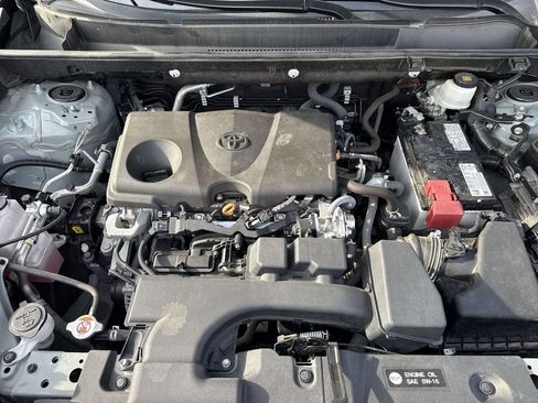 Used 2022 Toyota RAV4 XLE Premium image 18