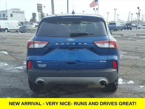 Used 2022 Ford Escape SE w/ Cold Weather Package image 5