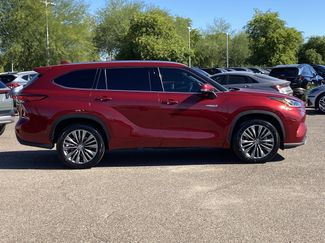 Used 2020 Toyota Highlander Limited Platinum video 2