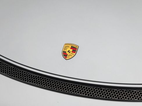 Used 2020 Porsche 718 Cayman GT4 RWD image 18
