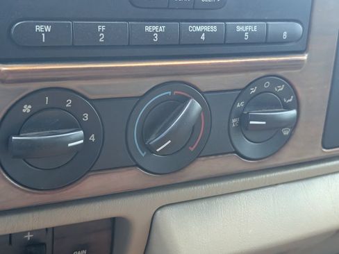 Used 2006 Ford F350 Lariat AWD/4WD image 19
