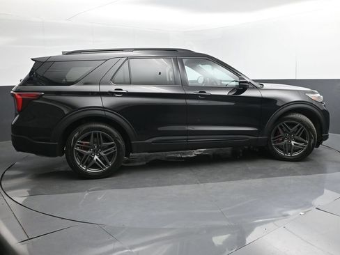 Used 2026 Ford Explorer ST AWD/4WD image 39