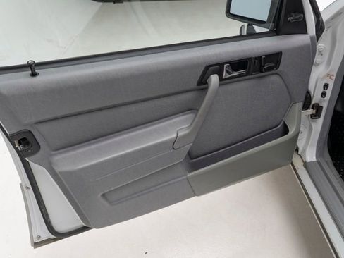 Used 1991 Mercedes-Benz 190 E 2.6 image 17
