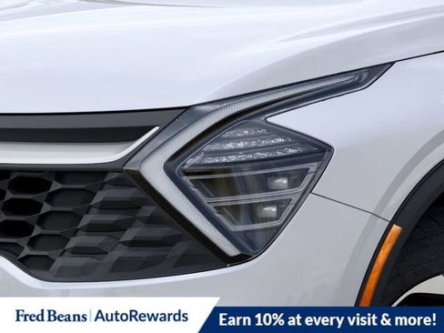 New 2025 Kia Sportage LX image 11