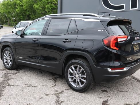 Used 2024 GMC Terrain SLT AWD/4WD image 6