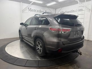 Used 2016 Toyota Highlander XLE FWD video 2