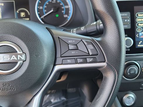 Used 2025 Nissan Leaf S FWD image 18