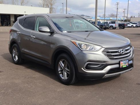 Used 2018 Hyundai Santa Fe Sport image 9