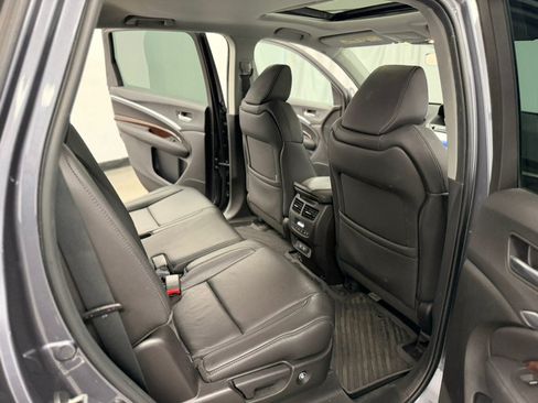 Used 2017 Acura MDX w/ Technology Package AWD/4WD image 41