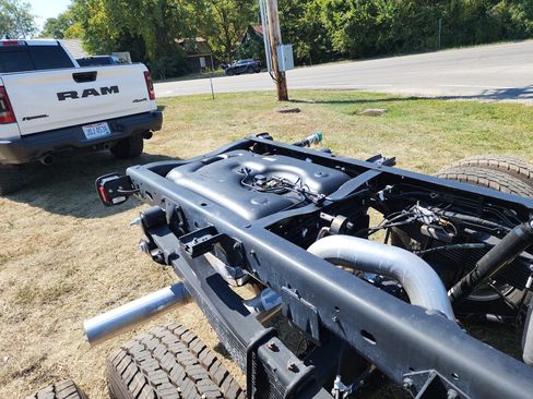 New 2026 RAM 5500 Tradesman image 27