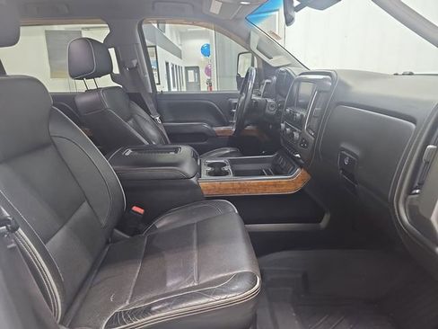 Used 2017 Chevrolet Silverado 2500 High Country w/ Duramax Plus Package AWD/4WD image 26