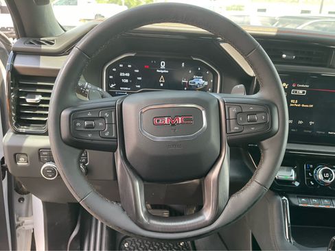 Used 2023 GMC Sierra 1500 AT4 w/ AT4 Premium Package AWD/4WD image 15