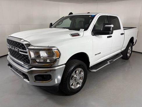 Used 2024 RAM 2500 Big Horn AWD/4WD image 4
