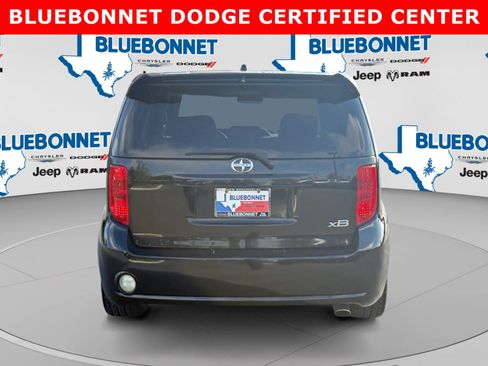 Used 2008 Scion xB FWD image 6