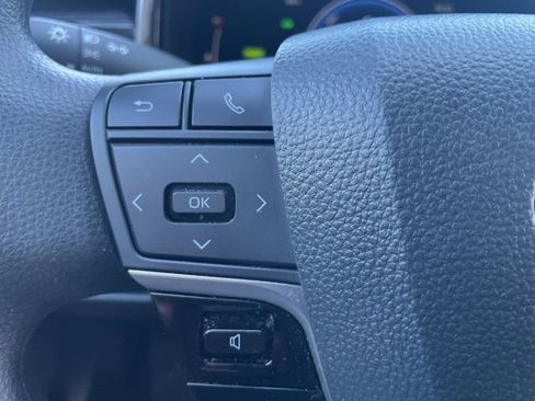 Used 2025 Toyota Camry LE image 28