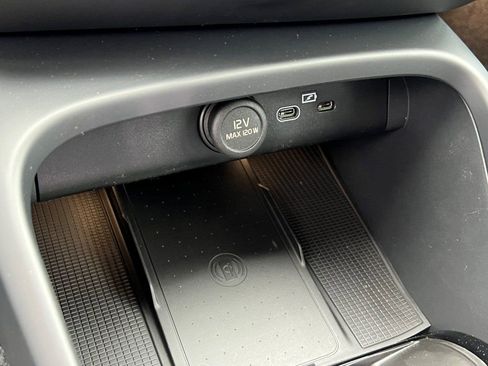 New 2026 Volvo XC40 B5 Ultra w/ Protection Package Premier image 24