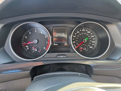 Used 2020 Volkswagen Tiguan SE w/ 3rd Row Seat Package AWD/4WD image 26