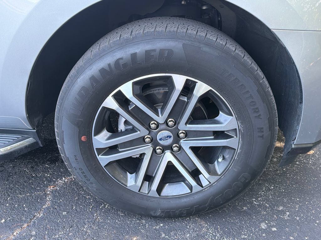 Used 2022 Ford Expedition Max XLT RWD image 11