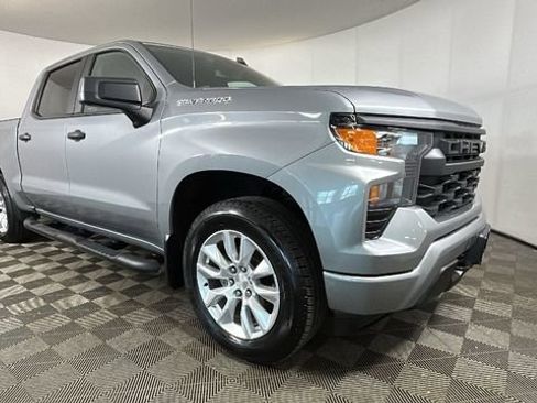 Used 2024 Chevrolet Silverado 1500 Custom AWD/4WD image 2