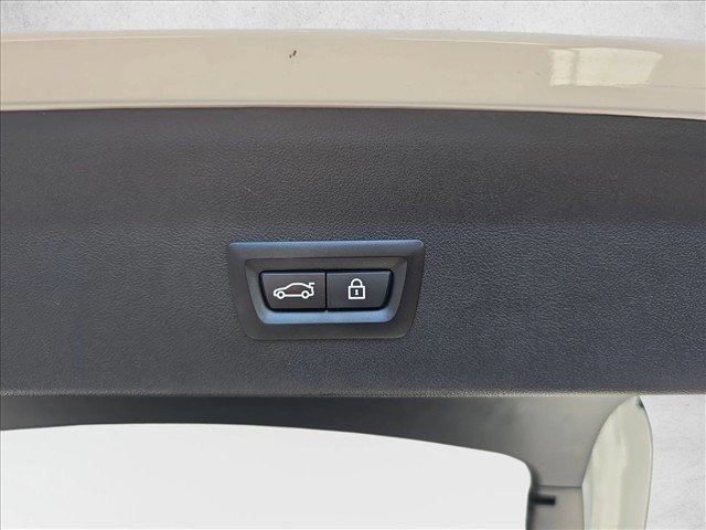 Used 2021 BMW X4 M40i AWD/4WD image 11