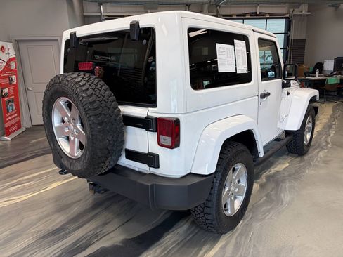 Used 2012 Jeep Wrangler Rubicon w/ PWR Convenience Group AWD/4WD image 35