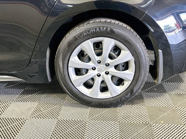 Used 2024 Toyota Corolla LE FWD image 28