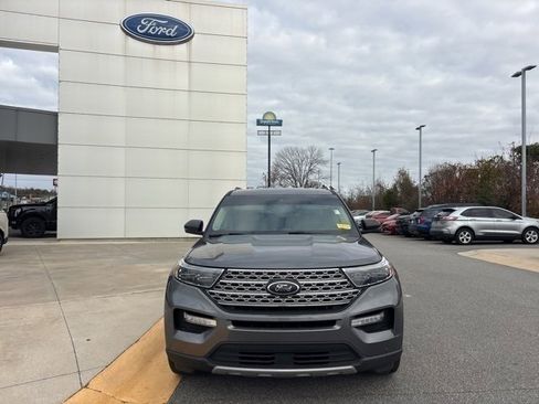 Used 2022 Ford Explorer Limited w/ Equipment Group 301A image 8