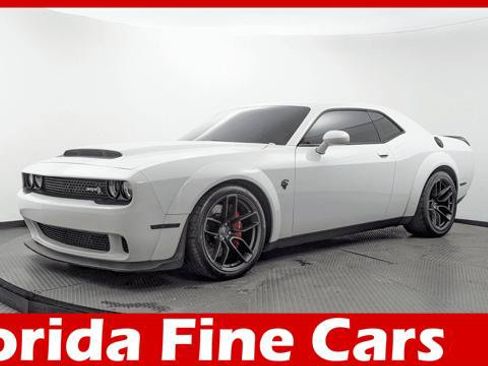 Used 2018 Dodge Challenger SRT Hellcat RWD image 1