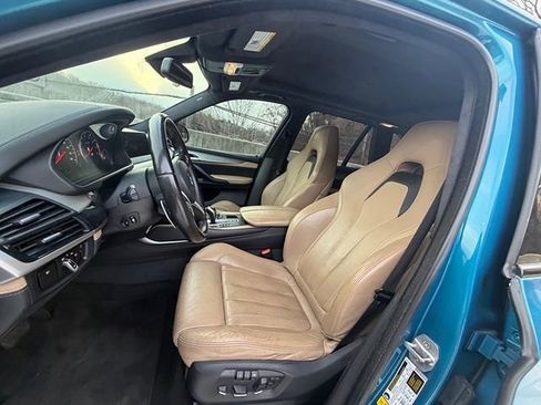 Used 2015 BMW X5 M image 16