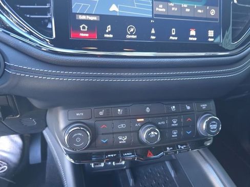 Used 2025 Dodge Durango SRT Hellcat w/ Black Package image 14