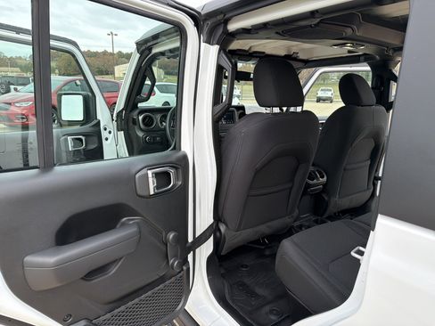 Used 2023 Jeep Gladiator Sport image 27