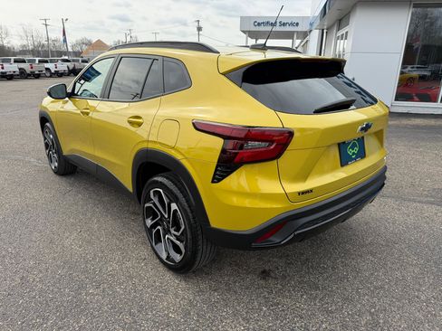 Used 2024 Chevrolet Trax RS w/ Driver Confidence Package image 7