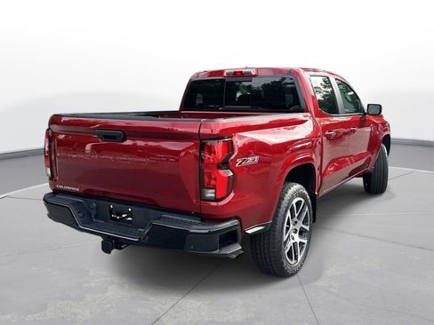 Used 2024 Chevrolet Colorado Z71 w/ Z71 Convenience Package 2 AWD/4WD image 6