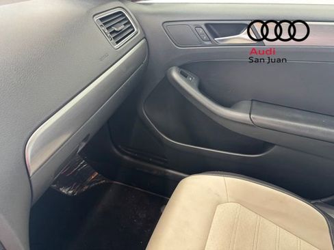 Used 2016 Volkswagen Jetta Sport FWD image 30
