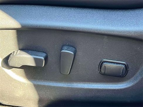 Used 2022 Nissan Rogue Sport SL image 18