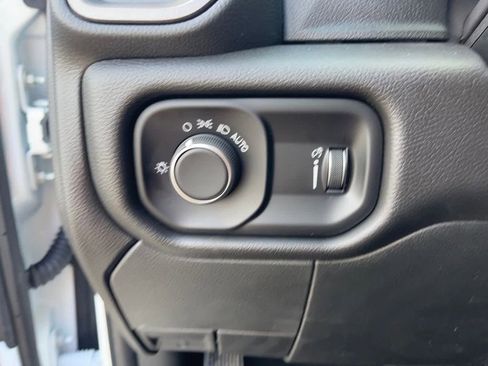 Used 2024 RAM 3500 Tradesman w/ Chrome Appearance Group image 16