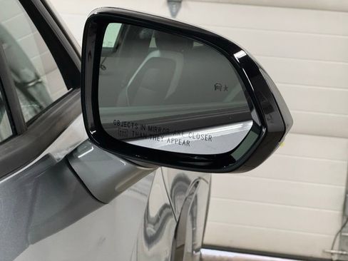 New 2025 Chevrolet Blazer EV LT image 12