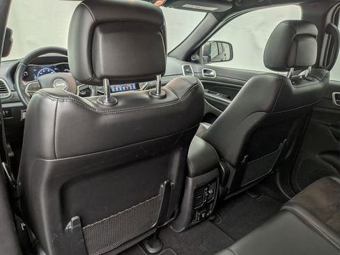 Used 2020 Jeep Grand Cherokee Altitude AWD/4WD image 22
