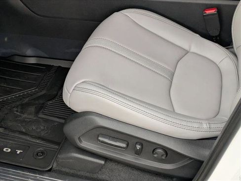 New 2025 Honda Pilot EX-L image 4